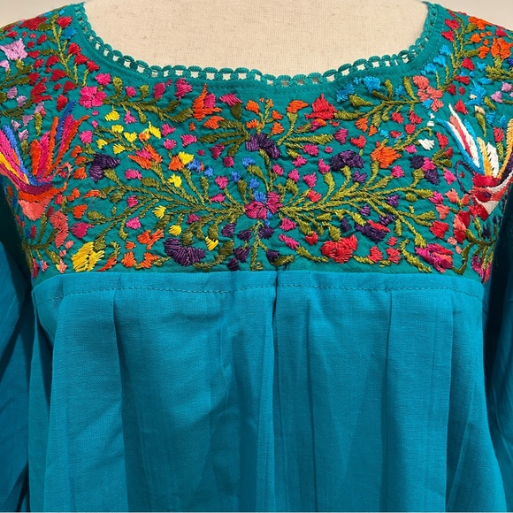 Jazmin Mexican top, hand embroidered.Artisan top. Boho, Hippie, handmade. - Picture 3 of 6
